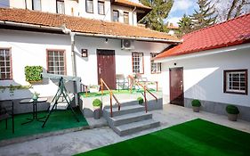 Bosanska Avlija Authentic Sarajevo Stay With Garden